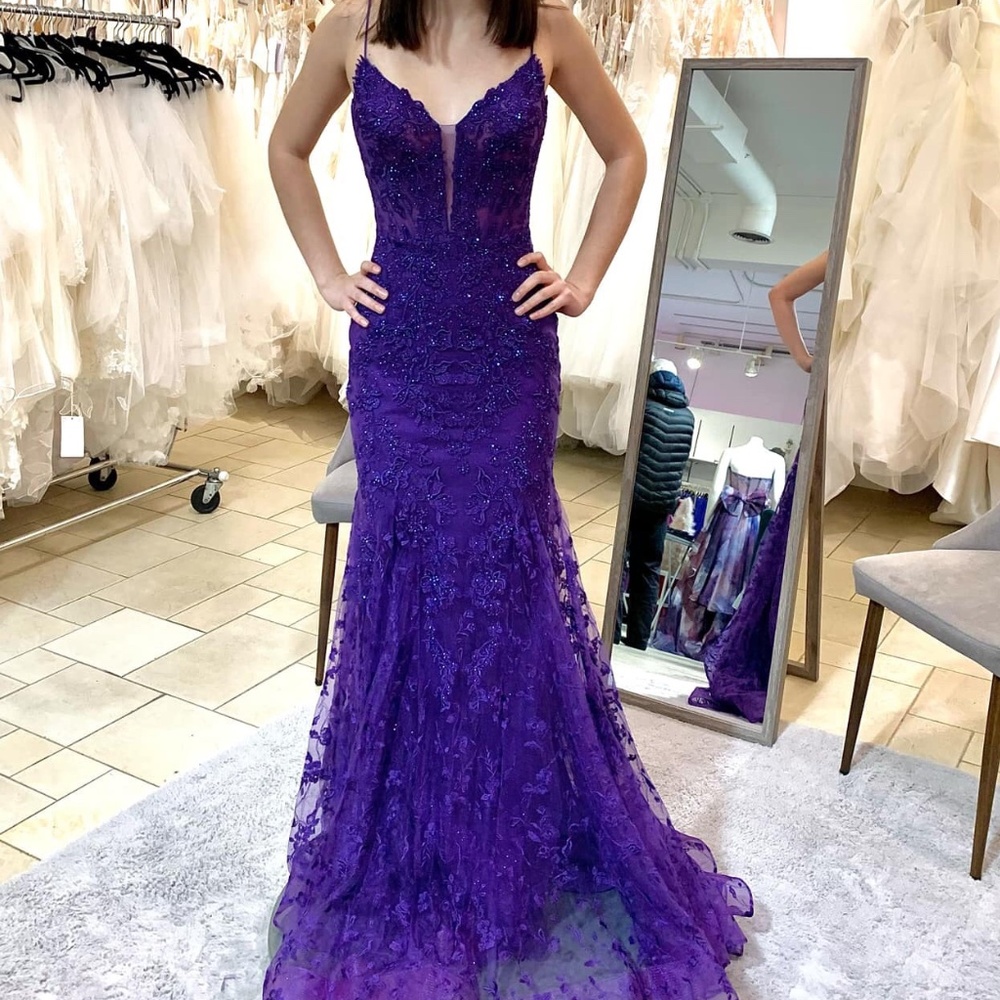 Ellie Wilde purple prom dress - Picture 1 of 6